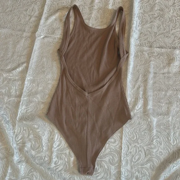 Reformation bodysuit - Picture 2 of 6